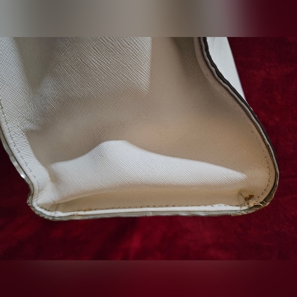 Michael Kors Large Hamilton Leather Vanilla/White Satchel - Picture 6 of 14